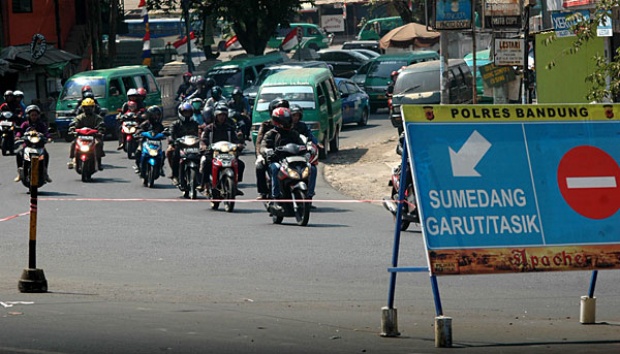 Perbaikan Jembatan di Sumedang Belum Rampung