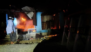 Bentrok Warga di Sigi, 24 Rumah Dibakar Massa