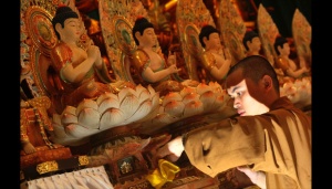 Vihara Mahavira Graha Pusat Berbenah Menyambut Waisak