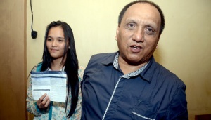 Elsya Putri Adiyanti Bantah Terima Uang dari Fathanah