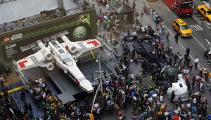 X-Wing, Pesawat Luar Angkasa Star Wars, Mendarat di New York