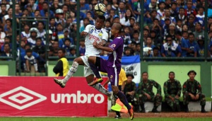 Persib Tahan Imbang Persita 2-2