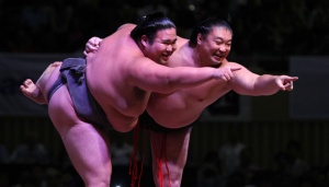 Inilah Teknik-teknik Yang Dilarang Dalam Sumo