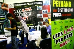 Pengusaha Pulsa: Ibu Tiri Tak Lebih Kejam dari Aturan Pak Menteri