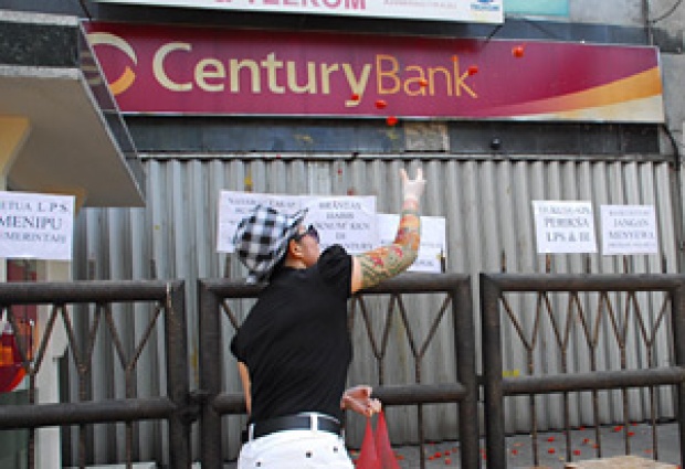 Real Banks BuildValue, Some Hybrids Borrow Narratives