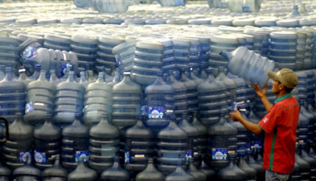 DPR: Ada Potensi Pelanggaran UU Perlindungan Konsumen soal Sumber Air Aqua