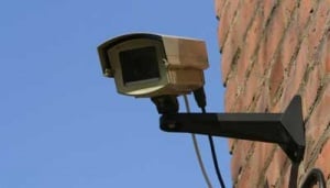 Empat Begal Serang Pegawai Apotek di Bekasi Terekam CCTV