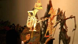 Awali Rangkaian HUT RI 73, Yogya Gelar Wayang Kulit di Malioboro
