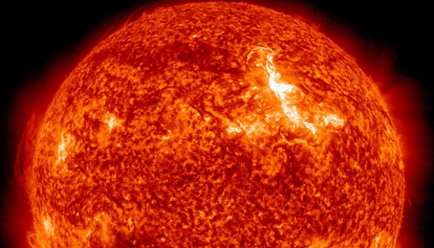 Solar Flare Triggers Atlantic Blackout, Aurora Sightings Expected