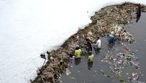 Grey Water Pollution Remains Critical in Jakarta's Main Rivers, Study Finds