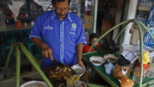 Selingan Saat Mudik, Ini 2 Tempat Menikmati Empal Gentong Cirebon