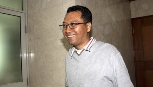 Istri Ke-4 Lap orkan Politikus PKS Zulkieflimansyah ke MUI