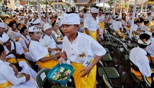 Mengenal Kultur 3 Daerah dalam Marayakan Datangnya Pubertas Anak
