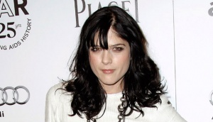 Aktris Selma Blair Jadi Penyandang Disabilitas Multiple Skleros i