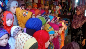 Tahun Baru 2018, Tren Hijab versi Rani Hatta, Pasmina Dilupakan