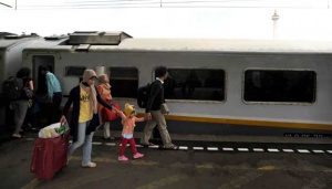 PT KAI Jakarta Siagakan Kereta Api Tambahan hingga 26 Juni 2018