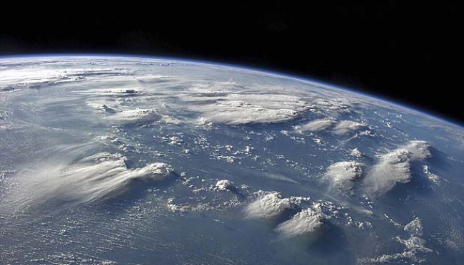 Melihat Bumi Dari Luar Angkasa | tempo.co