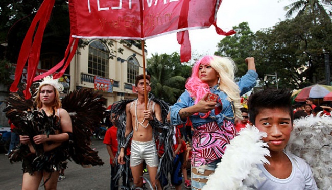 Men bir etuk fohisha ning mushuk keldi