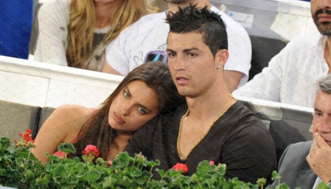 Nikol Enistonda bogiqlar