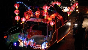 Jembatan Kaca Hiasi Perayaan Imlek dan Cap Go Meh di Singkawang