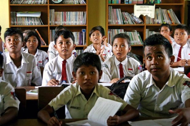 Dedi Mulyadi Mandates Earlier Start at Schools; Bandung Parents Worry About Traffic