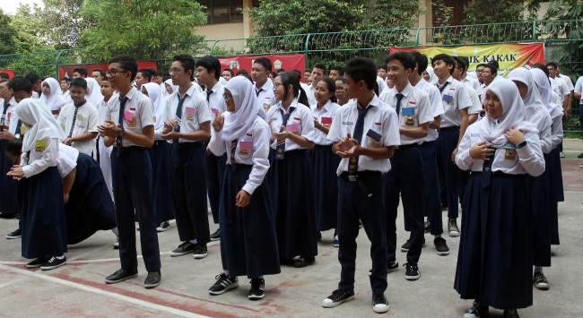 Kemendikdasmen Larang Perpeloncoan saat Orientasi Murid Baru