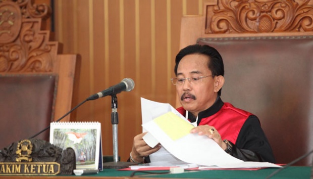 Hakim tunggal Suprapto memimpin sidang perdana praperadilan OC Kaligis atas penetapan tersangka yang dilakukan KPK di Pengadilan Negeri Jakarta Selatan, 10 Agustus 2015. Sidang praperadilan hari ini ditunda karena KPK selaku Termohon tidak hadir. TEMPO/Dian Triyuli Handoko