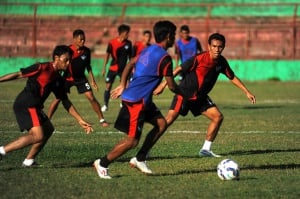 Laga Amal, Timnas Allstar Lelang Jersey Untuk Palu dan Lombok