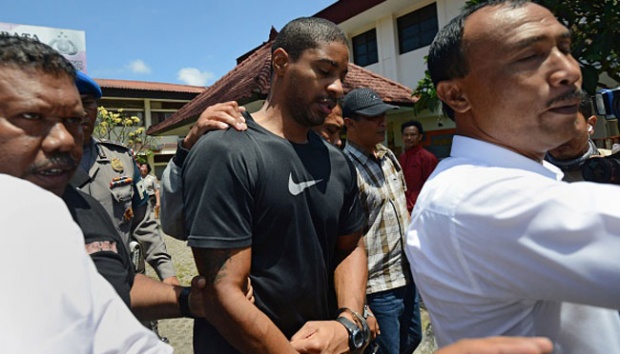 Indonesia Extradites Former Texas Police Foto En tempo co