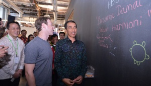 Terkesan 'Nge-game Virtual' Bareng Bos Facebook, Jokowi Catat Ini