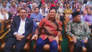 Fadli Zon: Jangan Beri Karpet Merah pada Tenaga Kerja Asing