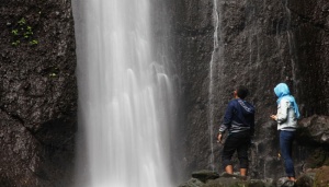 Air Terjun Bersuara Tambur di Curug Citambur