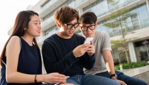 Petugas Imigrasi Selandia Baru Meminta Password Ponsel?