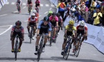 Jatuh Bangun Imam Arifin Juarai Etape 6 Tour de Singkarak 2017