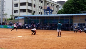 Lumat Tuan Rumah, Softball Putri DKI Melaju ke Semifinal PON Â