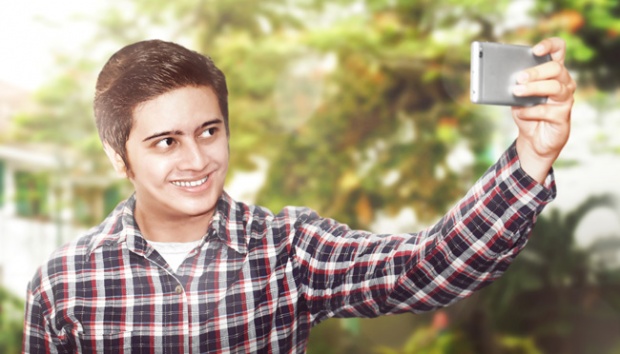 10 Most Dangerous Countries to Take Selfies
