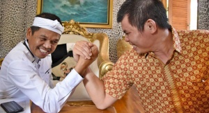 Caleg Nasdem DPR RI, Chris John: Partai Demokrat Sibuk