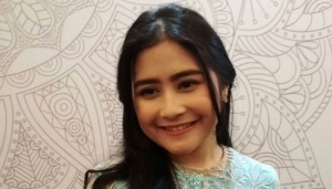 Orang Lain Takut Kelebihan Gula, Prilly Latuconsina Kurang Gula