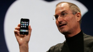 Surat Lamaran Kerja Steve Jobs Laku Terjual Rp 2,3 Miliar
