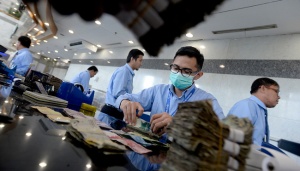 Lonjakan Harga Minyak Mentah Pengaruhi Laju Rupiah