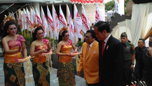 Jokowi Puji Hanura sebagai Partai Paling Adem