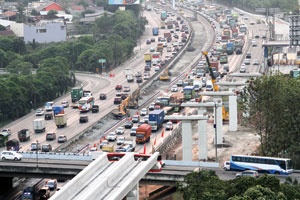 Tol Cikampek Macet, Contra Flow Diberlakukan 15 Kilometer
