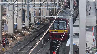 Rayakan Tahun Baru 2018, 23 KRL Tambahan Disiapkan