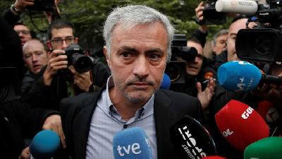 Piala Dunia 2018: Jadi Komentator Televisi Rusia, Ini Bayaran Mou
