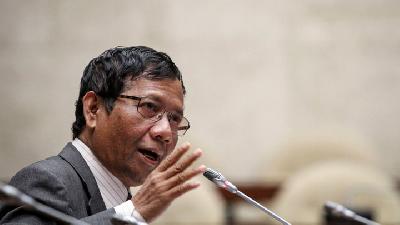 Mahfud MD dan Ma'ruf Amin Dinilai Cocok Jadi Cawapres Jokowi