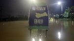 Banjir Setinggi Satu Meter Genangi Rel Porong