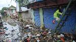 Banjir Sampah Genangi Perkampungan di Dayeuhkolot