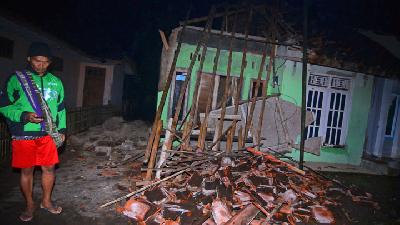 Dampak Gempa di Banyumas dan Tasikmalaya yang Berpotensi Tsunami