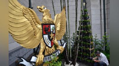 Intip Persiapan Gereja Katedral Jakarta Jelang Perayaan Natal