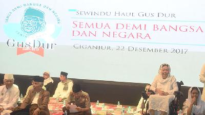 Di Haul Gus Dur, Khofifah dan Gus Ipul Saling Menyapa